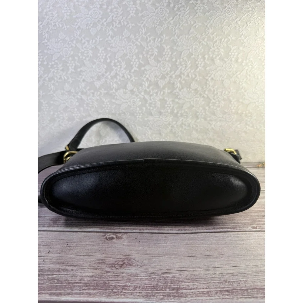 Vintage‎ COACH Equestrian Slim Crossbody Shoulder Bag Black Leather
